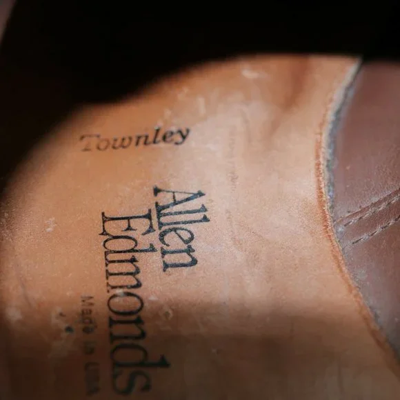 Allen Edmonds Townley Wingtip Oxford Size 10.5 D Burgundy Leather Dress Shoe - Picture 11 of 12